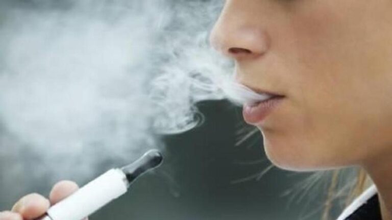 Les e-cigs ne sont pas inoffensives : une étude indique des risques de cancer à long terme